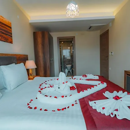 Empula & Residences 4* ترابزون