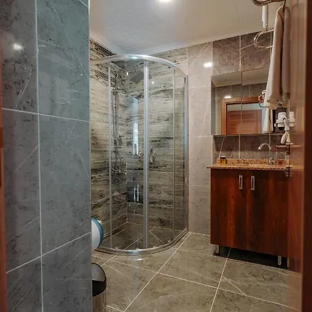 Empula & Residences Hotel 4*