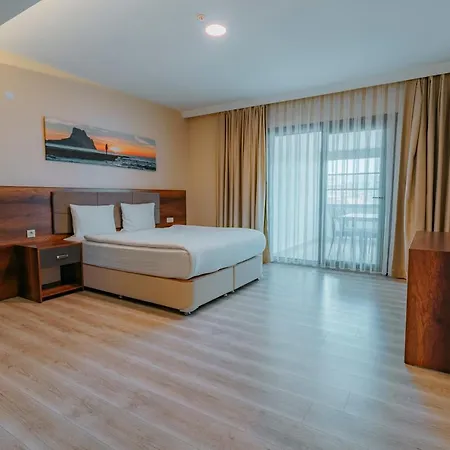 Empula & Residences Hotel 4*