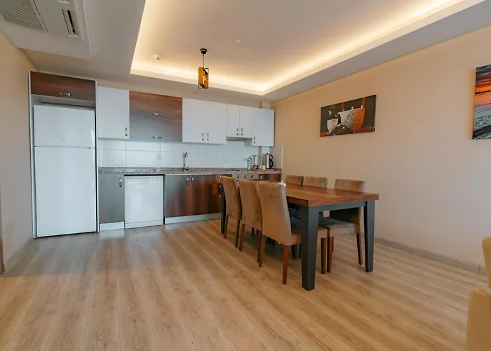 מלון Empula & Residences 4*