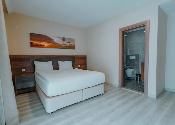 מלון Empula & Residences 4*