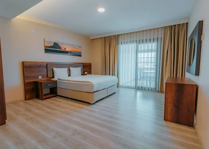 Empula & Residences 酒店 4*